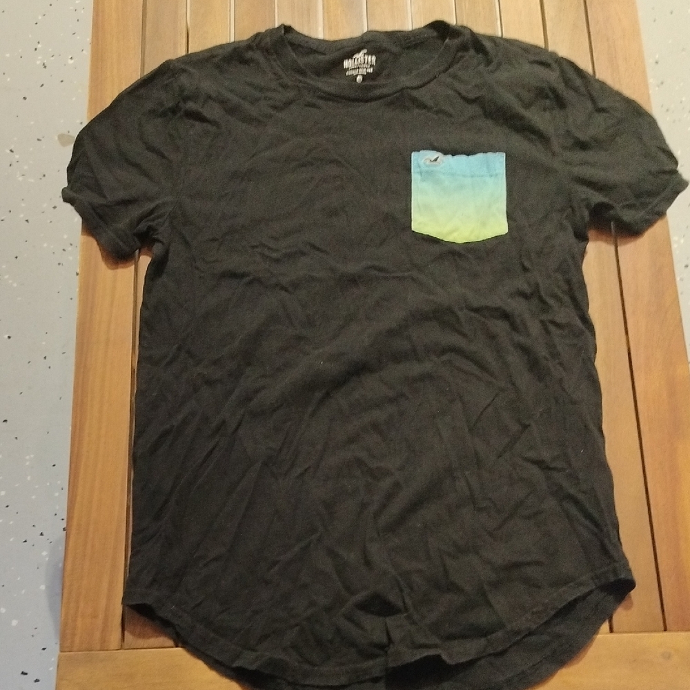 Black Hollister T-Shirt with Blue-Green Pocket